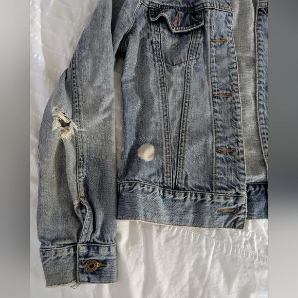 GAP Denim Jean Jacket Medium Wash Distressed Look - Cotton - Picture 4 of 9